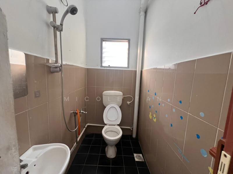 Rumah Teres 2-Tingkat untuk Disewa di Jalan Salleh (Muar) - Micole Tan - PropertyGuru.com.my