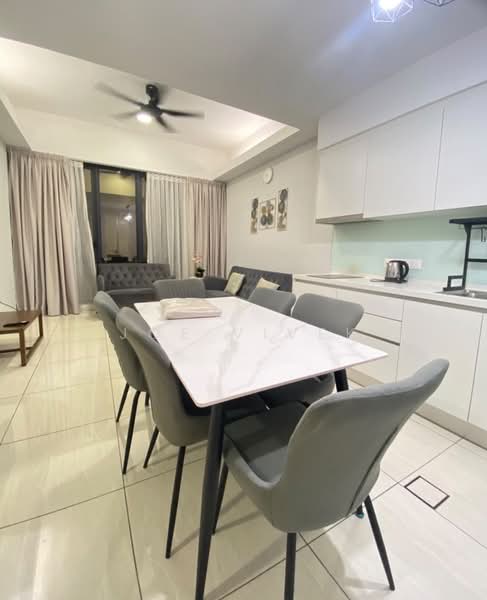 Kediaman Servis untuk Disewa di The Sentral Suites - Joe Vivek - Living Room - PropertyGuru.com.my