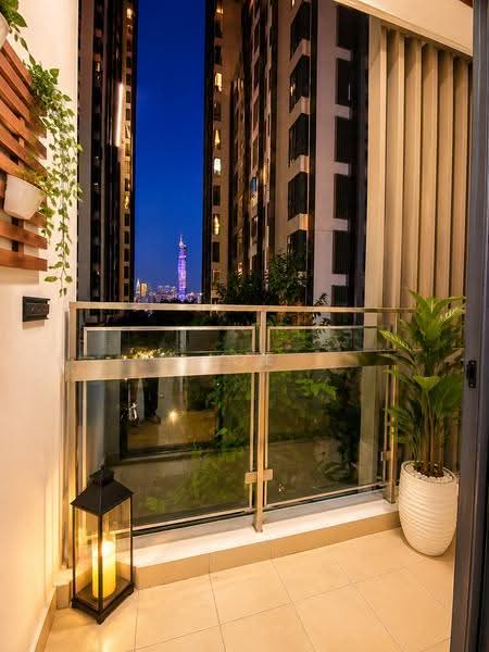 Kediaman Servis untuk Disewa di The Sentral Suites - Joe Vivek - Balcony - PropertyGuru.com.my