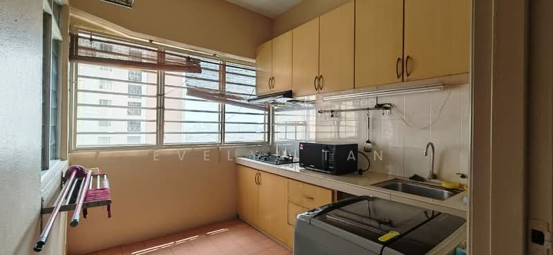 Rumah Teres untuk Disewa di Usj (Subang Jaya) - Evelyn Tan - Kitchen - PropertyGuru.com.my