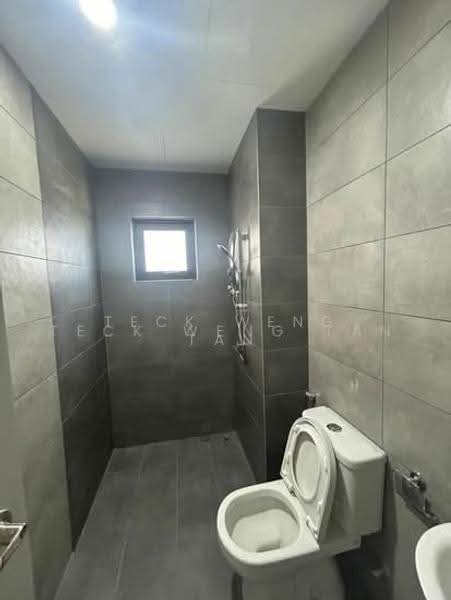 Service Residence for Rent at The Amber Residence @ TwentyFive.7 - Teck Weng Tan - Bathroom - PropertyGuru.com.my