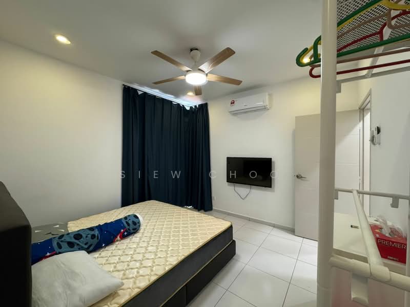 Kondominium untuk Dijual di Grand Residence @ Merak Mas - Mary Low - Bedroom - PropertyGuru.com.my