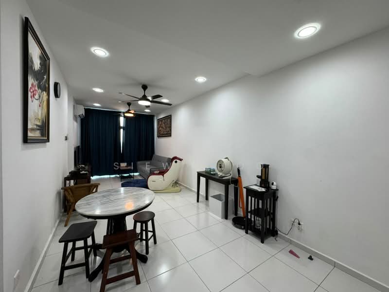 Kondominium untuk Dijual di Grand Residence @ Merak Mas - Mary Low - Living Room - PropertyGuru.com.my