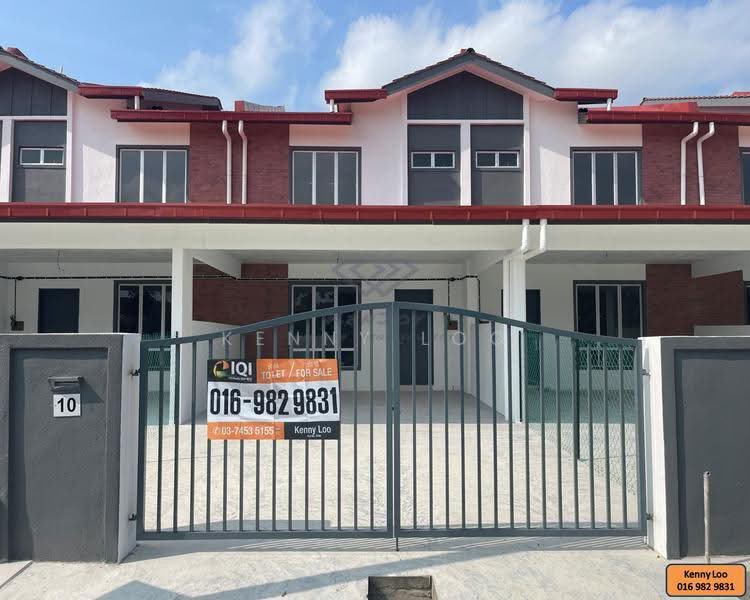 Rumah Teres 2-Tingkat untuk Dijual di Kampung Tanjung Lumpur (Kuantan) - Kenny Loo - PropertyGuru.com.my