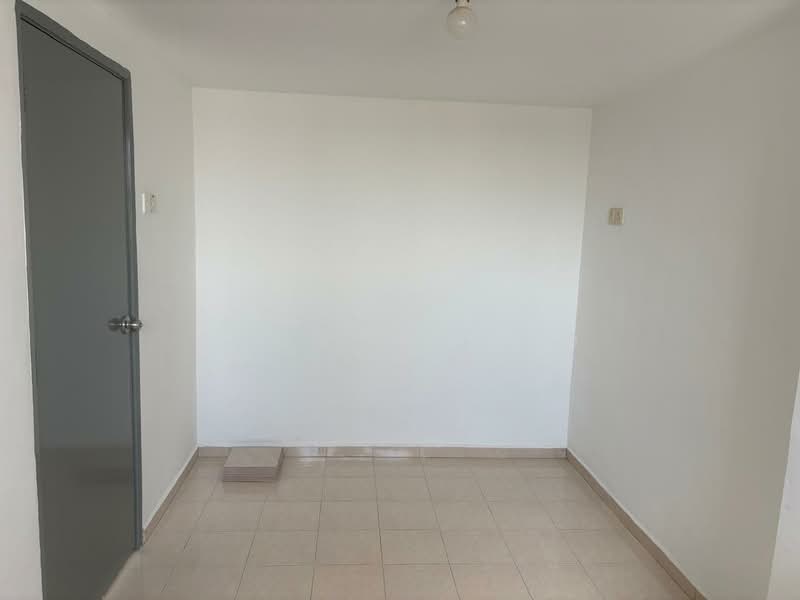 Apartment for Sale at Pangsapuri Seri Pinang - Chun Wai Ho - Interior - PropertyGuru.com.my