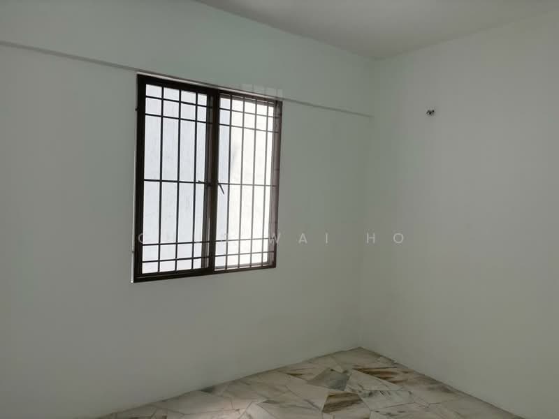Apartment for Sale at Pangsapuri Seri Pinang - Chun Wai Ho - Interior - PropertyGuru.com.my
