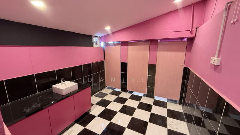 Kedai / Pejabat untuk Disewa di KL City Centre (Kuala Lumpur) - Daniel Ng - Bathroom - PropertyGuru.com.my