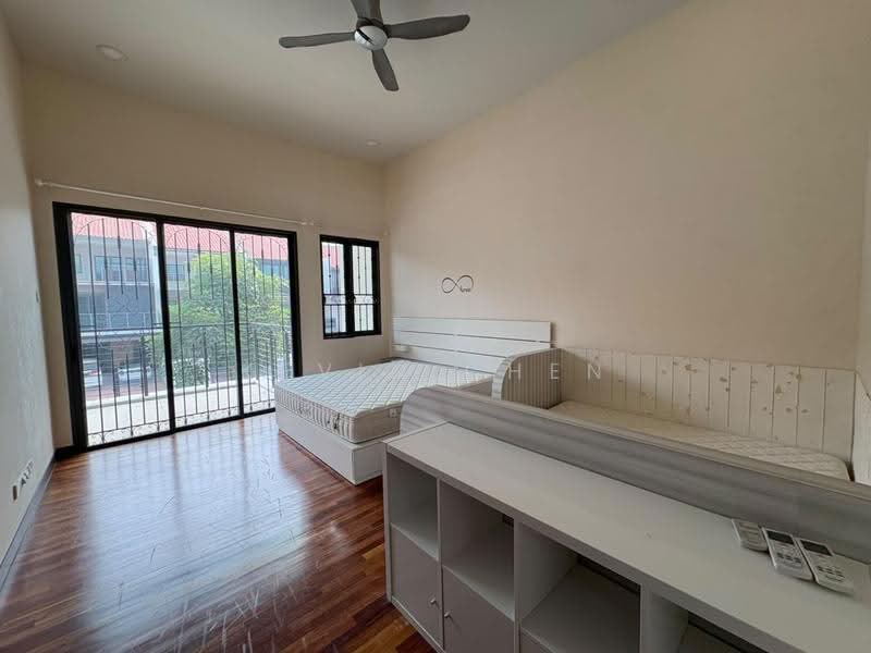 2.5-storey Terraced House for Sale in Taman Taynton View (Cheras) - Kevin Chen - Bedroom - PropertyGuru.com.my