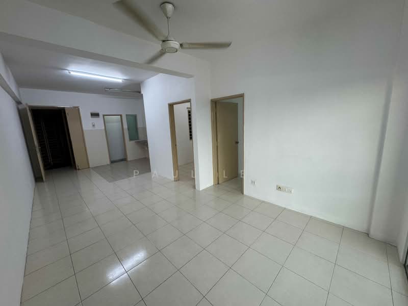 Servis Apartment untuk Dijual di The Heron Residency - Paul Lee - Living Room - PropertyGuru.com.my