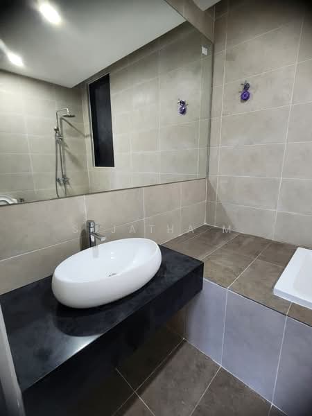 Kediaman Servis untuk Disewa di KL Gateway Premium Residences - Sujatha M - Bathroom - PropertyGuru.com.my
