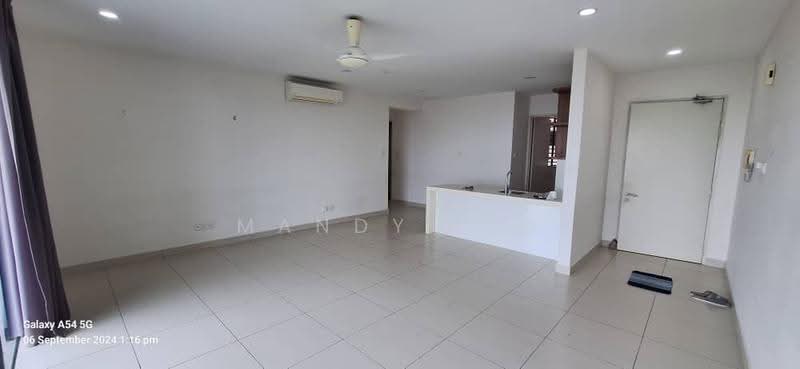 Kondominium untuk Dijual di Cristal Serin Residence - Mandy Lim - Living Room - PropertyGuru.com.my