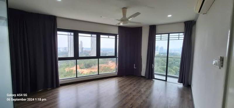 Kondominium untuk Dijual di Cristal Serin Residence - Mandy Lim - Living Room - PropertyGuru.com.my