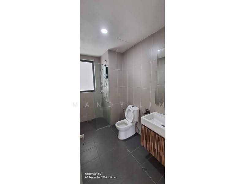 Kondominium untuk Dijual di Cristal Serin Residence - Mandy Lim - Bathroom - PropertyGuru.com.my