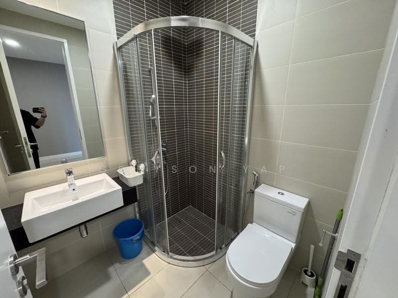 Kediaman Servis untuk Disewa di The Sentral Suites - Greyson Yap - Bathroom - PropertyGuru.com.my