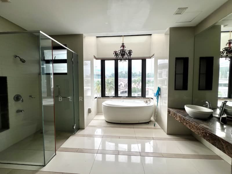 Semi-Detached House for Sale in Seksyen 16 (Petaling Jaya) - Bernisa Bon - Bathroom - PropertyGuru.com.my