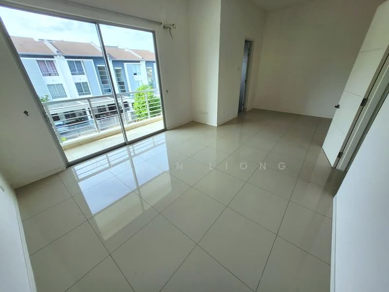 Rumah Teres 3-Tingkat untuk Dijual di Tropicana Heights (Kajang) - Vivian Liong - Balcony - PropertyGuru.com.my