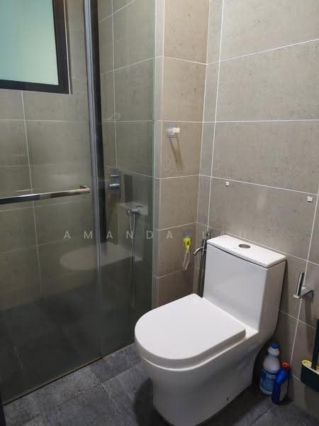 Condominium for Rent at The Valley Residences @ SkySierra - Amanda Lau - Bathroom - PropertyGuru.com.my