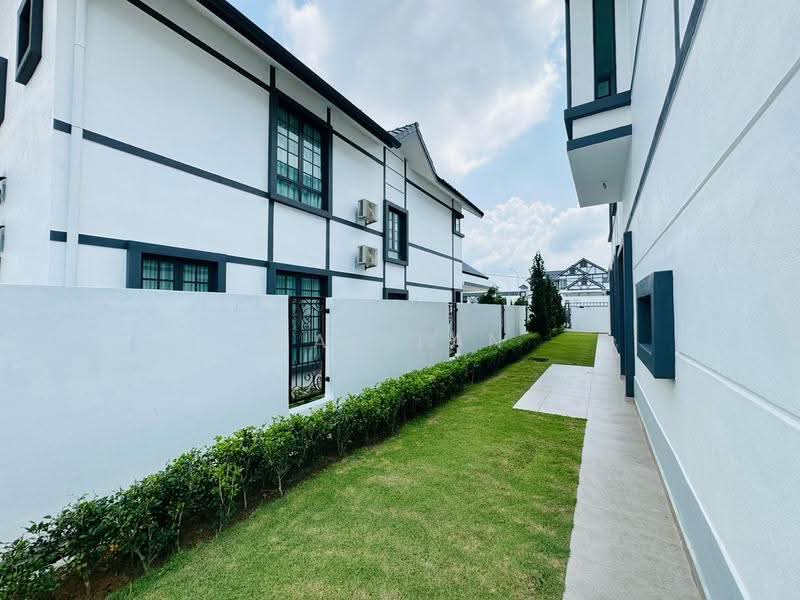 Bungalow House for Sale in Kluang Taman Parkland - New Bungalow Area (Kluang) - May Tan - PropertyGuru.com.my