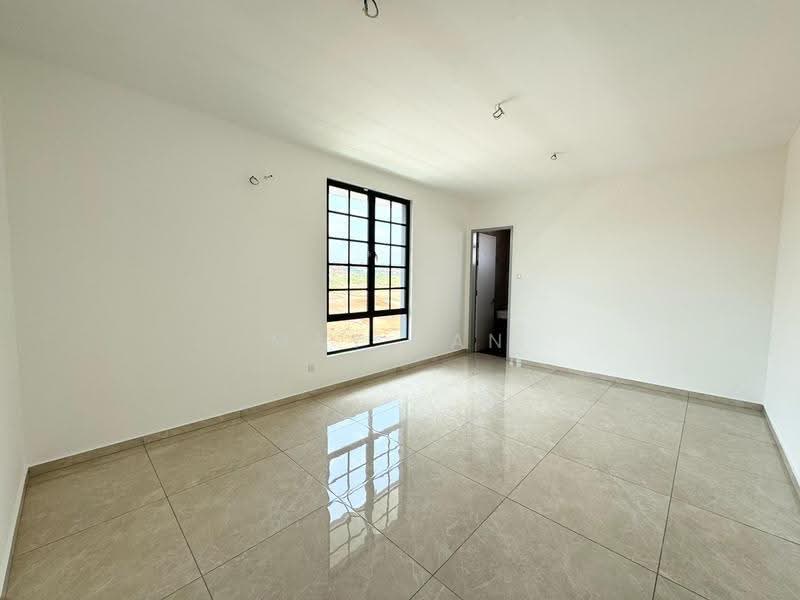 Bungalow House for Sale in Kluang Taman Parkland - New Bungalow Area (Kluang) - May Tan - PropertyGuru.com.my