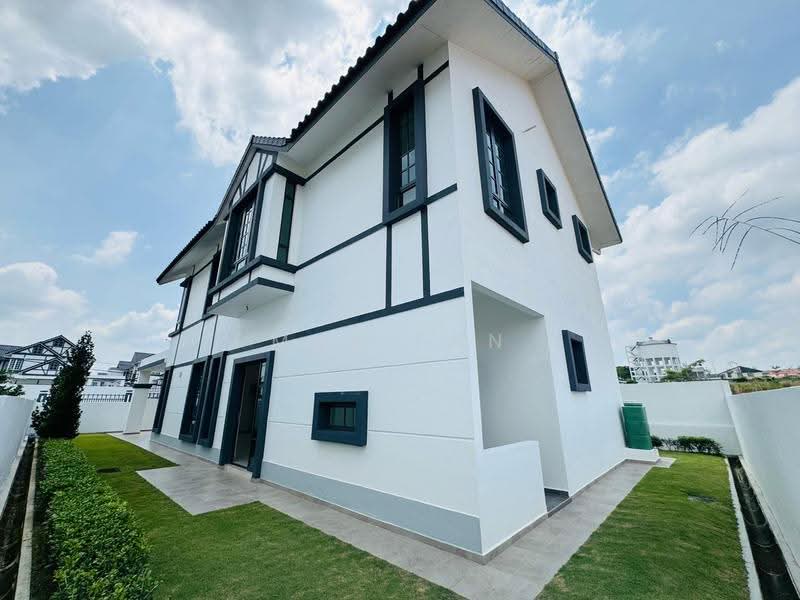 Bungalow House for Sale in Kluang Taman Parkland - New Bungalow Area (Kluang) - May Tan - PropertyGuru.com.my