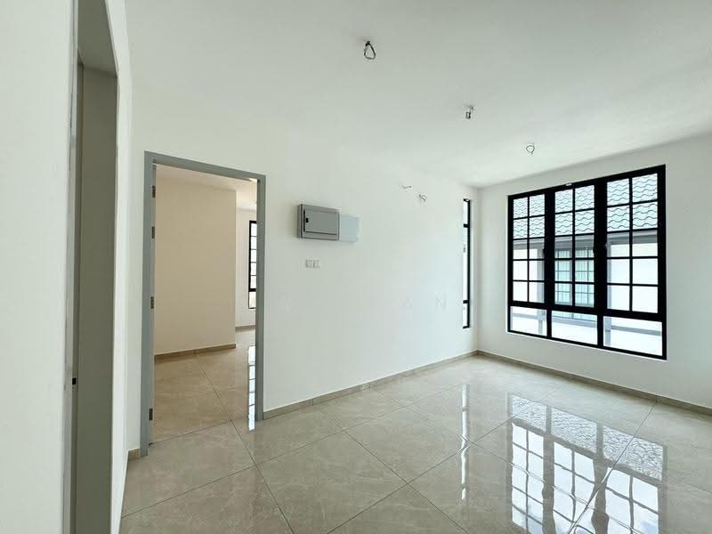 Bungalow House for Sale in Kluang Taman Parkland - New Bungalow Area (Kluang) - May Tan - PropertyGuru.com.my