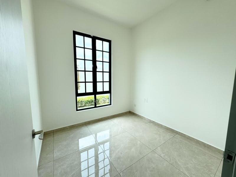 Bungalow House for Sale in Kluang Taman Parkland - New Bungalow Area (Kluang) - May Tan - PropertyGuru.com.my