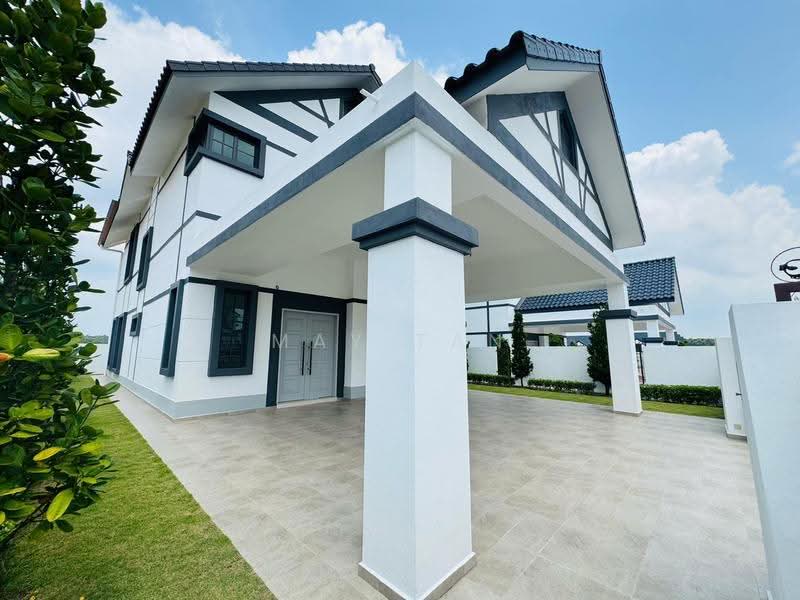 Bungalow House for Sale in Kluang Taman Parkland - New Bungalow Area (Kluang) - May Tan - PropertyGuru.com.my