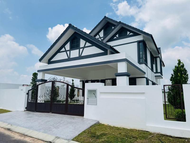Bungalow House for Sale in Kluang Taman Parkland - New Bungalow Area (Kluang) - May Tan - PropertyGuru.com.my