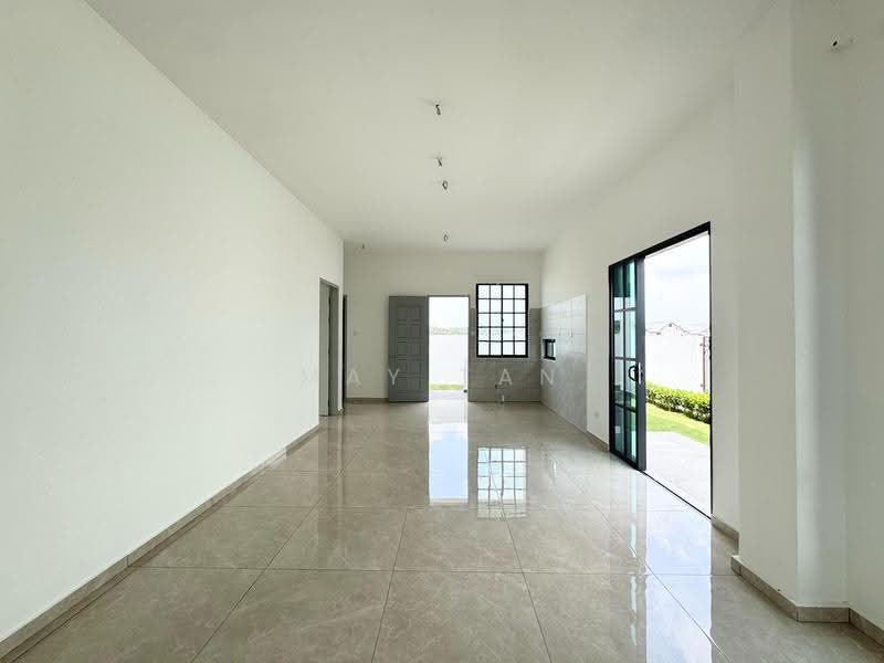 Bungalow House for Sale in Kluang Taman Parkland - New Bungalow Area (Kluang) - May Tan - PropertyGuru.com.my