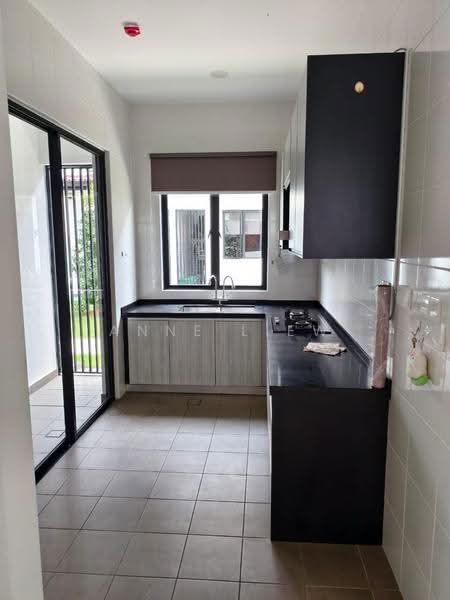 Rumah Teres 2-Tingkat untuk Disewa di Cyberjaya (Selangor) - Liew She Anne - Kitchen - PropertyGuru.com.my