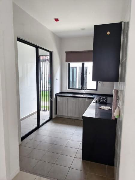Rumah Teres 2-Tingkat untuk Disewa di Cyberjaya (Selangor) - Liew She Anne - Kitchen - PropertyGuru.com.my