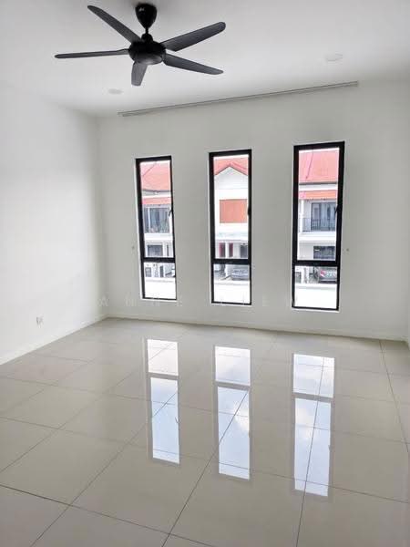 Rumah Teres 2-Tingkat untuk Disewa di Cyberjaya (Selangor) - Liew She Anne - Living Room - PropertyGuru.com.my