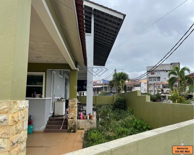 Semi-Detached House for Sale in Jalan Mat Kilau (Kuantan) - Kenny Loo - PropertyGuru.com.my