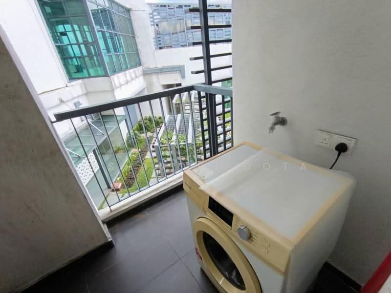 Kediaman Servis untuk Dijual di Vogue Suites One - Yoshinori Dota - Balcony - PropertyGuru.com.my