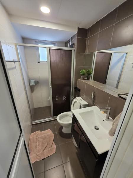 Kondominium untuk Dijual di Midfields - Jerry Tan - Bathroom - PropertyGuru.com.my