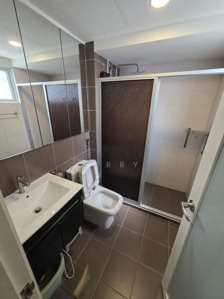 Kondominium untuk Dijual di Midfields - Jerry Tan - Bathroom - PropertyGuru.com.my