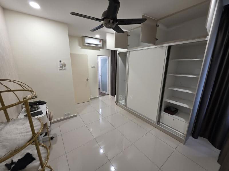 Kondominium untuk Dijual di Midfields - Jerry Tan - Bedroom - PropertyGuru.com.my