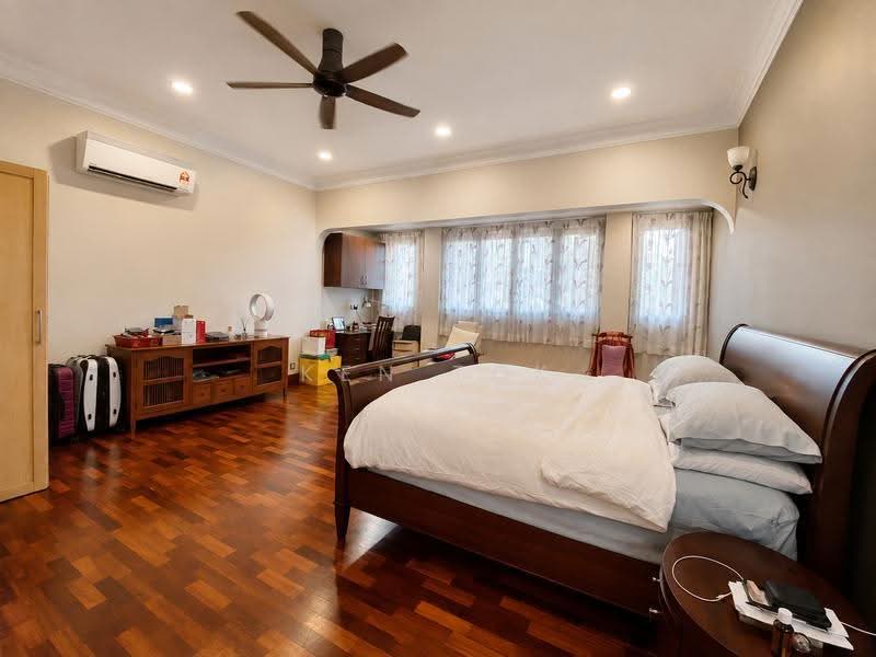 Rumah Berkembar untuk Dijual di Pju 3 (Tropicana) - Ken TCK - Bedroom - PropertyGuru.com.my