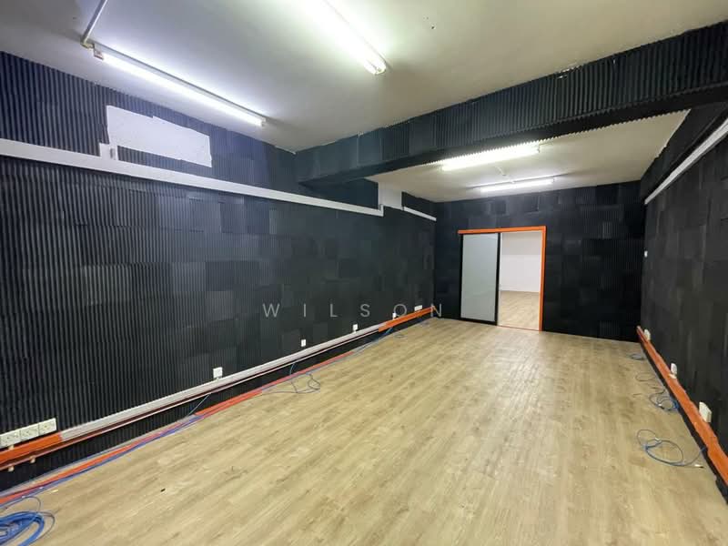 Shop / Office for Rent in Bandar Puteri Puchong (Puchong) - Wilson Yap - Interior - PropertyGuru.com.my
