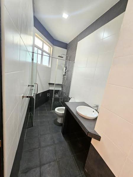 Bungalow House for Sale in Kajang (Selangor) - Francis Thee - Bathroom - PropertyGuru.com.my