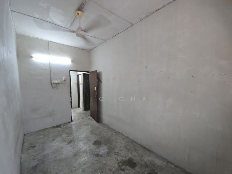 Rumah Bandar untuk Dijual di Taman Klang Utama (Kapar) - Eric Chai - PropertyGuru.com.my
