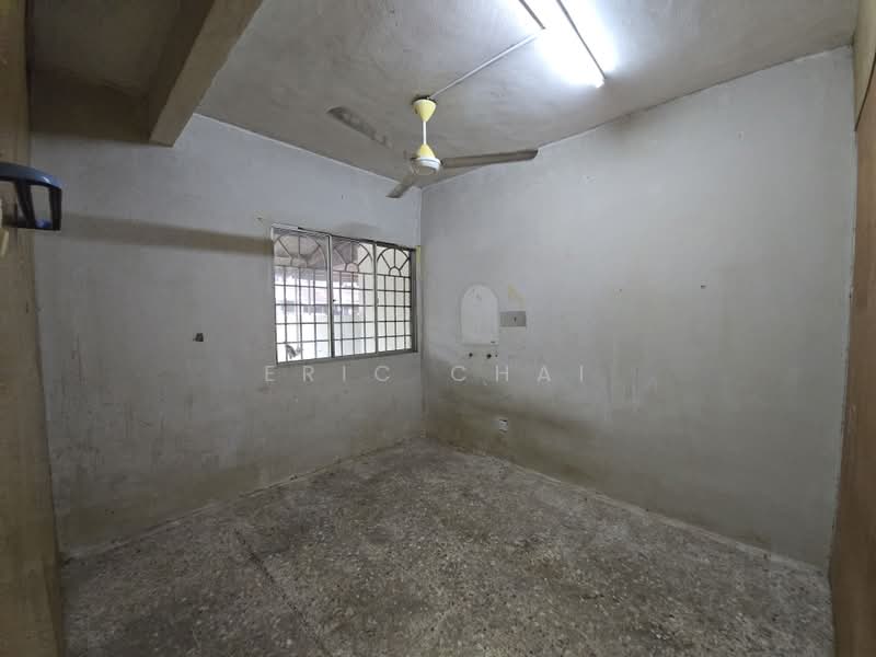 Rumah Bandar untuk Dijual di Taman Klang Utama (Kapar) - Eric Chai - PropertyGuru.com.my