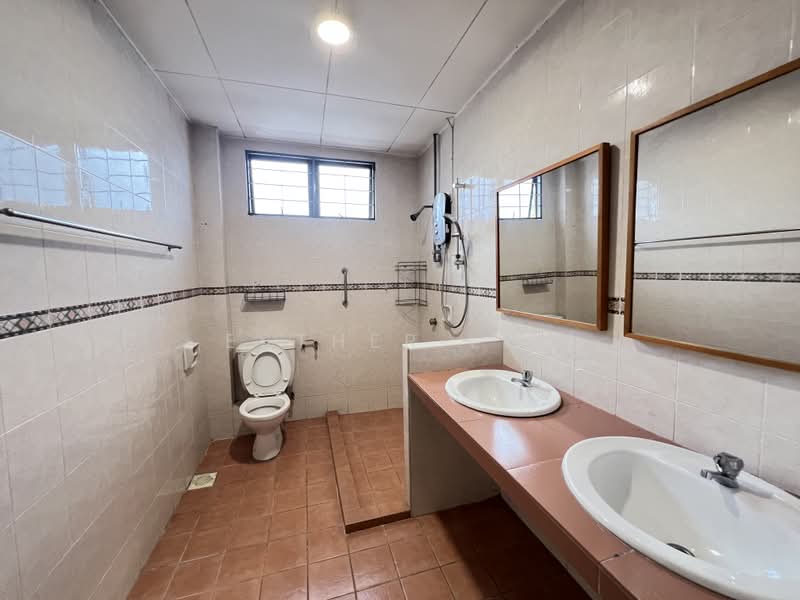 2-storey Terraced House for Sale in Kota Damansara (Selangor) - Esther Lim - Bathroom - PropertyGuru.com.my