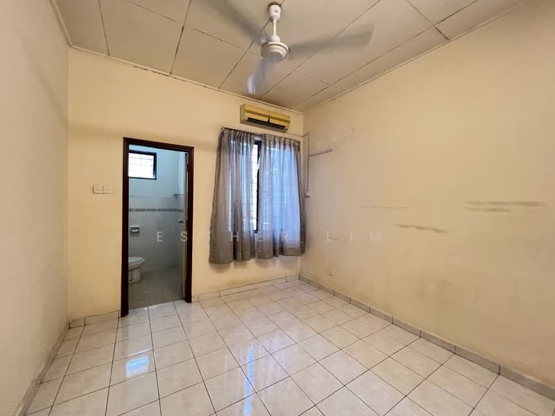 Rumah Teres 2 Tingkat untuk Dijual di Bayu Damansara (Petaling Jaya) - Esther Lim - Bathroom - PropertyGuru.com.my