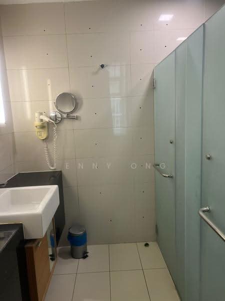 Kediaman Servis untuk Dijual di Dua Sentral - Jenny Ong - 2nd Bathroom - PropertyGuru.com.my