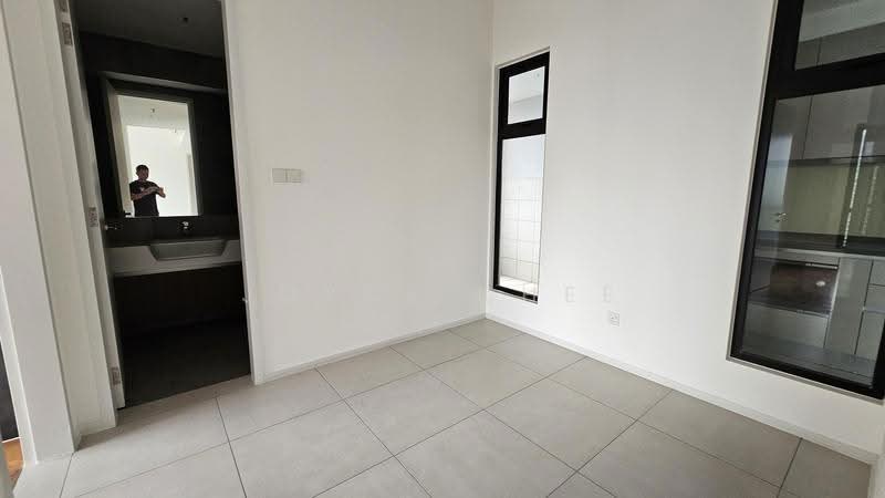 Kediaman Servis untuk Dijual di Ativo Suites @ Damansara Avenue - Joyce Chee - Bathroom - PropertyGuru.com.my