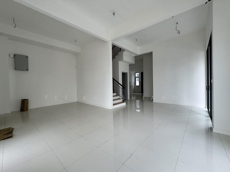 Rumah Banglo untuk Dijual di Kwasa Damansara (Sungai Buloh) - Tee Kai Shiang - Living Room - PropertyGuru.com.my