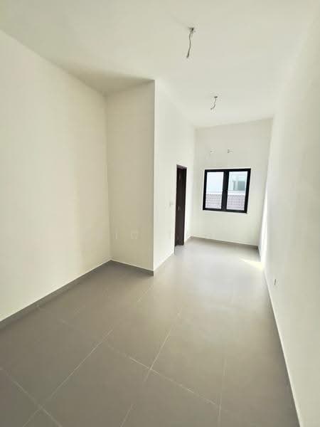 3-storey Terraced House for Sale in Residensi Bukit Orkid (Orchid Hills), Batu 9 (Cheras) - Eric Teoh - PropertyGuru.com.my