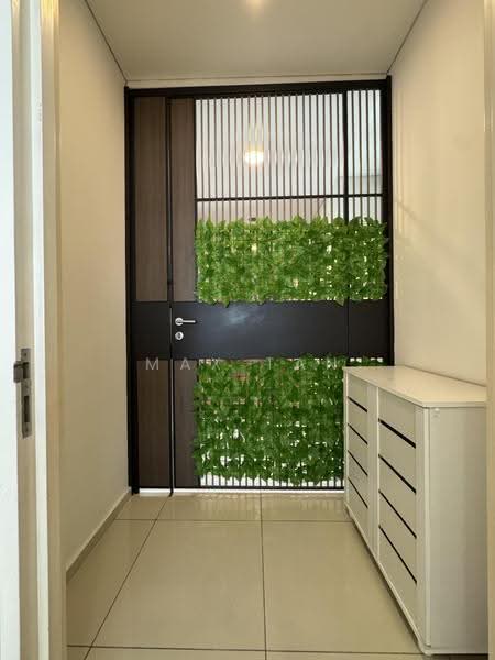 Kediaman Servis untuk Dijual di Bayberry @ Tropicana Gardens - Max Tan - Entrance - PropertyGuru.com.my