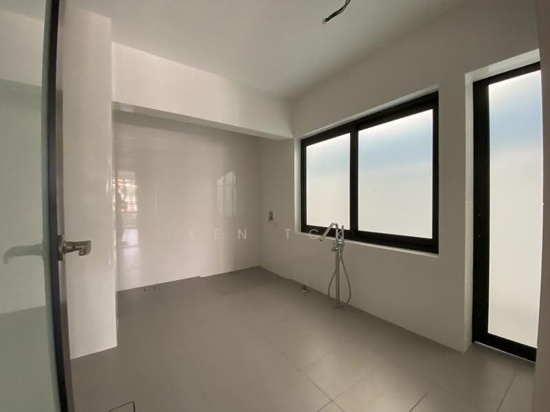 Bungalow House for Sale in Damansara Idaman (Ara Damansara) - Ken TCK - Bathroom - PropertyGuru.com.my